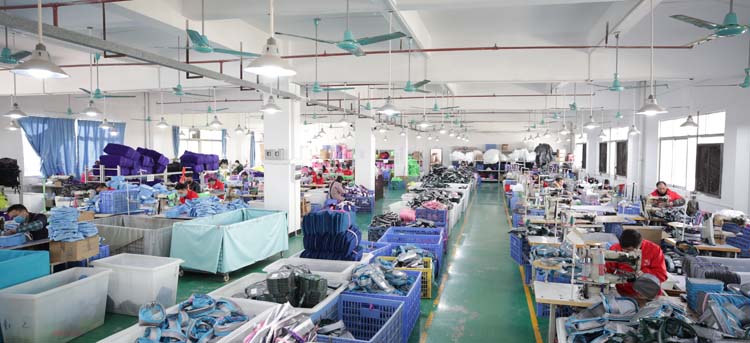 Custom bag production scheduling for Q4 delivery